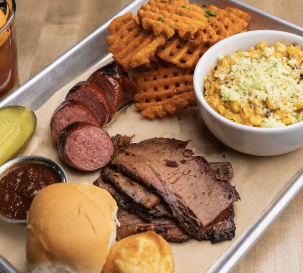One of Dallas’ Best Neighborhood Hangouts Is Hiding in Plain Sight