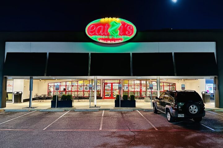 Eatzi’s Market & Bakery