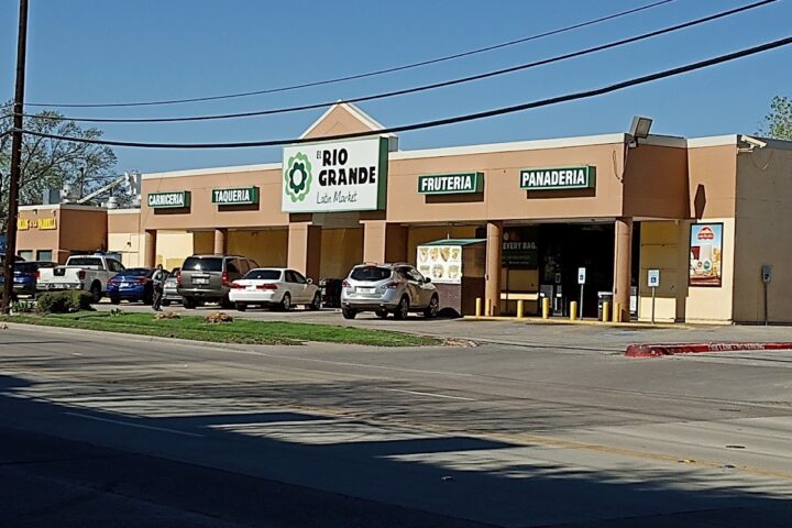 El Rio Grande Latin Market