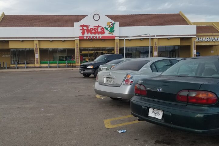 Fiesta Mart #210