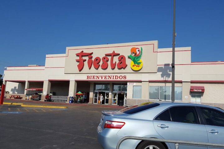 Fiesta Mart #32