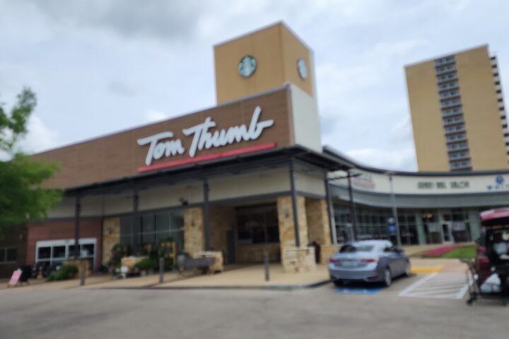 Shops at Turtle Creek Village