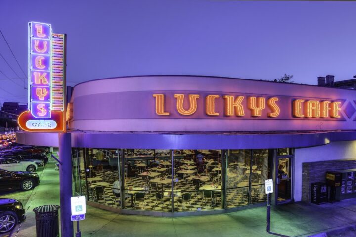 Luckys Cafe