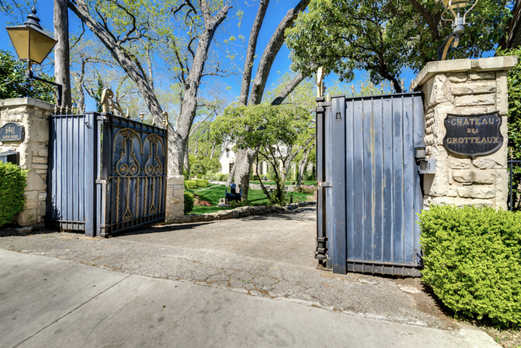 Mayor Thornton’s Castle Heads to Auction